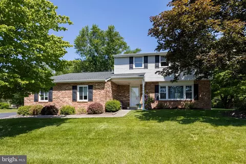 1159 Thrush Ln, Audubon, PA 19403