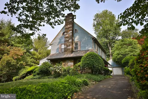 230 Holmecrest Rd, Jenkintown, PA 19046