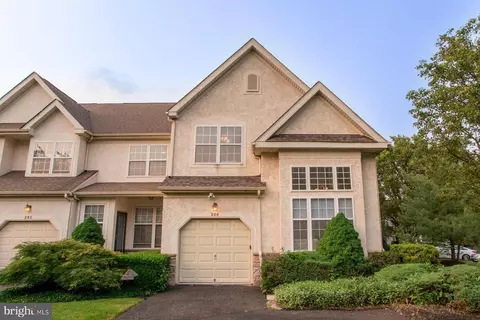 200 Brookdale Ct, Dresher, PA 19025