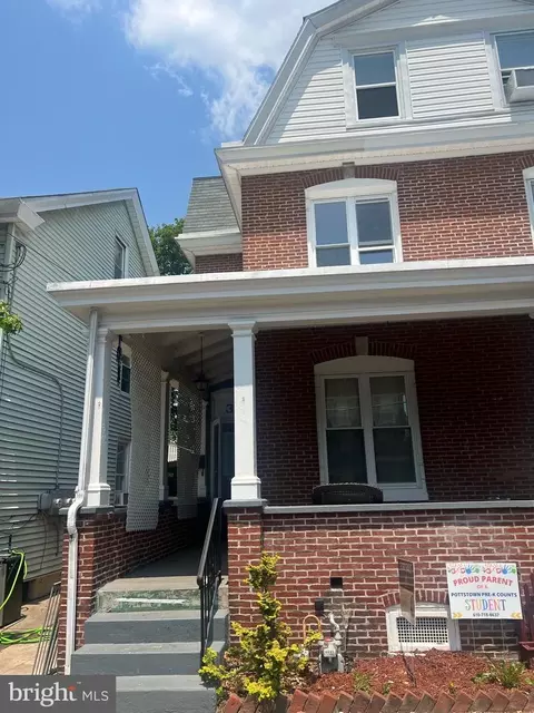 39 Chestnut St, Pottstown, PA 19464