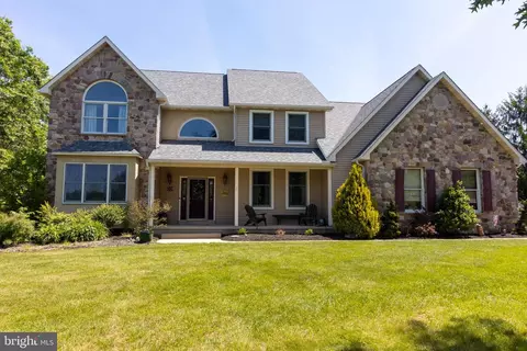 104 Memory Ln, Telford, PA 18969