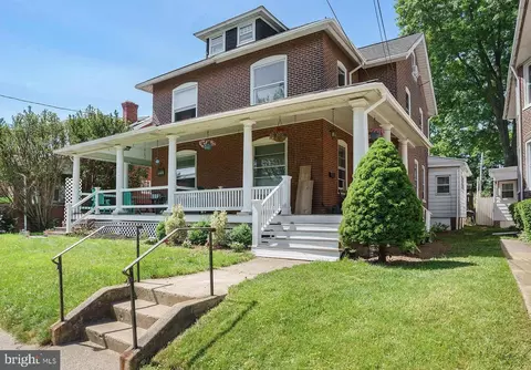 610 Derstine Ave, Lansdale, PA 19446