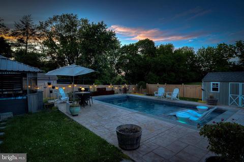 669 Brooke Rd, Glenside, PA 19038