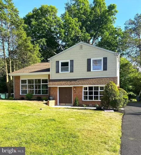 136 Church Rd, Elkins Park, PA 19027