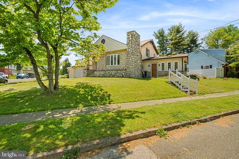2816 Carnation Ave, Abington, PA 19001