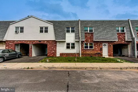 818 Shaw Ave, Lansdale, PA 19446