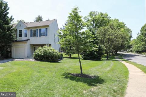 11 Plum Ct, Lafayette Hill, PA 19444