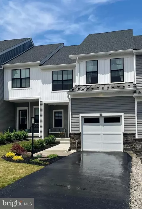 28 Umbrell Dr, Eagleville, PA 19403