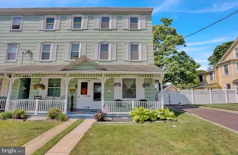 311 N 5th Ave, Royersford, PA 19468