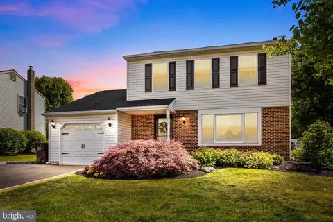 3 Paddock Cir, Horsham, PA 19044