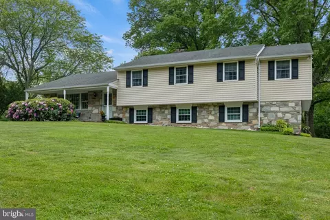 2938 Hickory Hl, Norristown, PA 19403