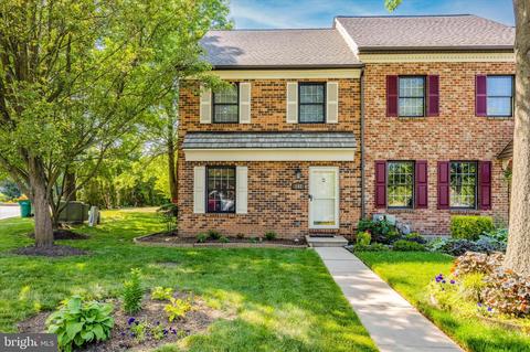 145 Winged Foot Ct, Royersford, PA 19468