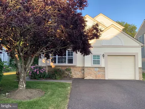 64 Longcross Rd, Royersford, PA 19468