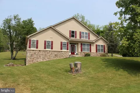 1045 Magazine Rd, Green Lane, PA 18054