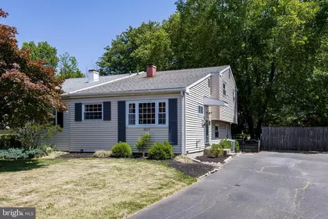 2879 Rossiter Ave, Abington, PA 19001