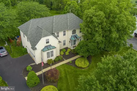 352 Vista Dr, Phoenixville, PA 19460