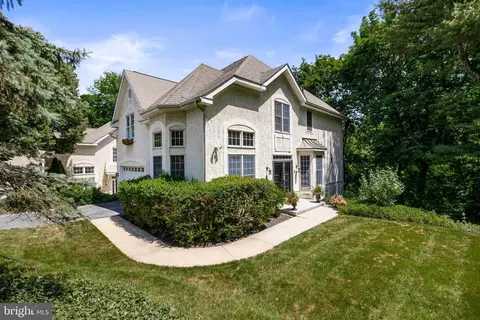 405 Merion Hl, West Conshohocken, PA 19428