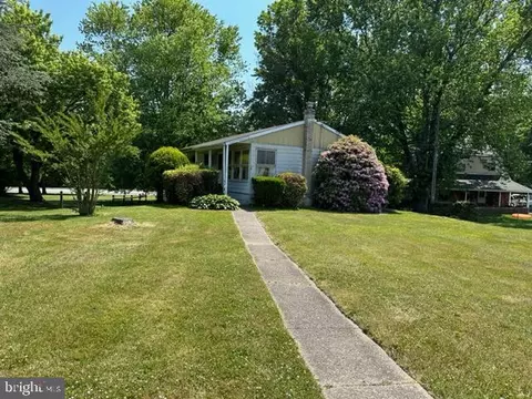 105 Bonnet Ln, Hatboro, PA 19040