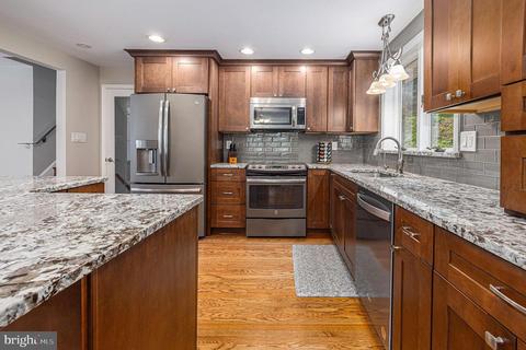 556 Forest Rd, Wayne, PA 19087 photo 8