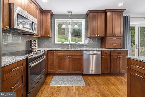 556 Forest Rd, Wayne, PA 19087 photo 9
