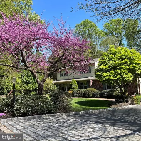 3008 Oakwood Dr, Plymouth Meeting, PA 19462