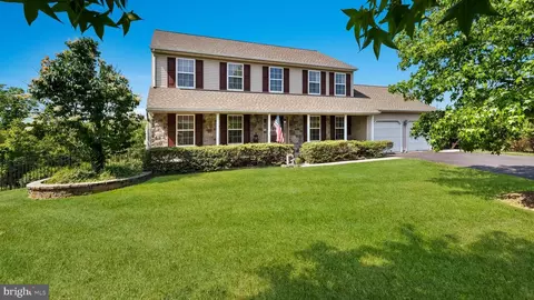 2184 Deer Ln, Schwenksville, PA 19473