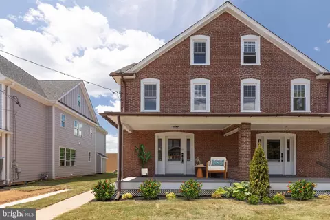 26 Lee Ave, Bryn Mawr, PA 19010