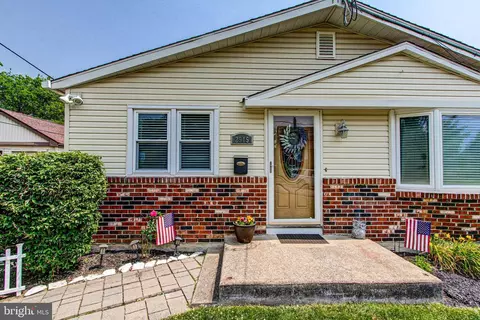2915 Meyer Ave, Glenside, PA 19038