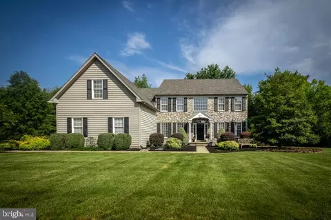 299 Midfield Dr, Ambler, PA 19002