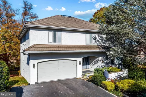 133 Tall Trees Dr, Bala Cynwyd, PA 19004
