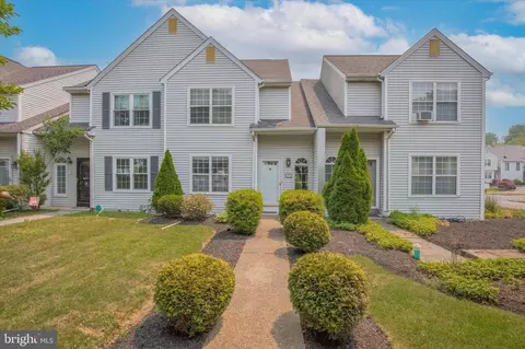 895 Sturbridge Ln, Lansdale, PA 19446