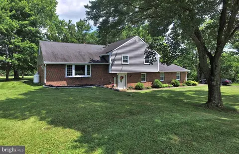 326 Homestead Dr, Harleysville, PA 19438
