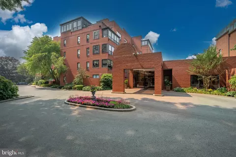 101 Cheswold Ln #3-B, Haverford, PA 19041