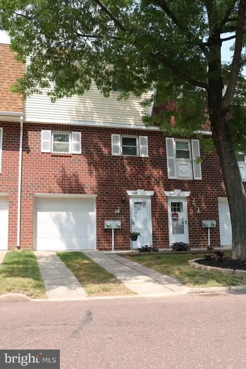 1163 Village Ln, Pottstown, PA 19464