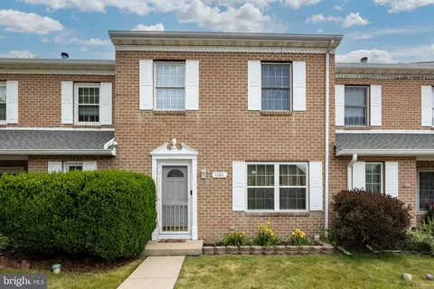 1180 Valley Stream Dr, Perkiomenville, PA 18074
