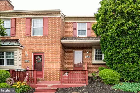 672 Coates Ln, King Of Prussia, PA 19406