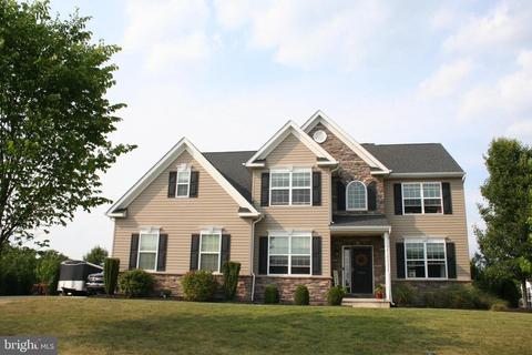 2282 Sterling Dr, Gilbertsville, PA 19525