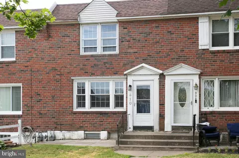 810 Birch Dr, Norristown, PA 19401