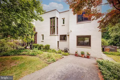 8513 Widener Rd, Glenside, PA 19038