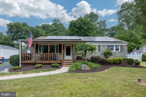 15 Stoneham Rd, Collegeville, PA 19426