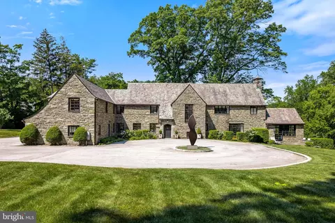 1062 Rock Creek Rd, Bryn Mawr, PA 19010
