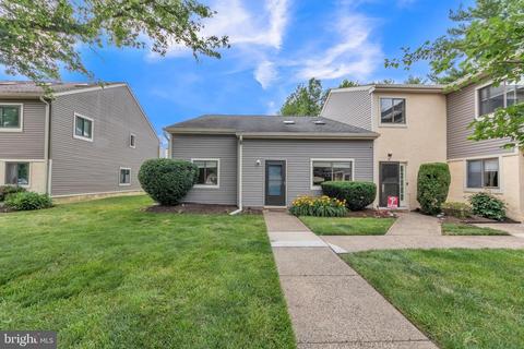 44 Ember Ln, Horsham, PA 19044
