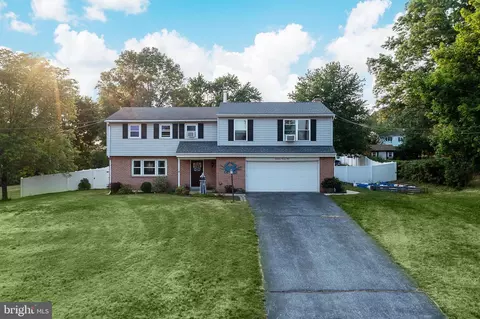 1425 N Adams St, Pottstown, PA 19464