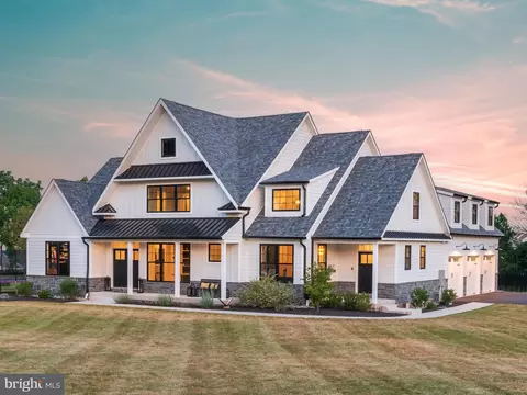 98 Country Club Rd, Royersford, PA 19468
