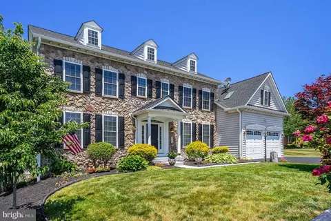 74 Page Ln, Phoenixville, PA 19460
