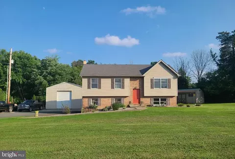 101 W Branch Rd, Barto, PA 19504