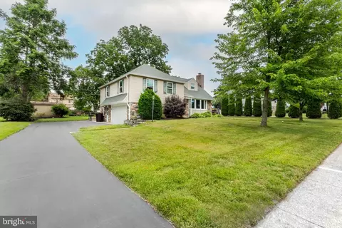 1965 Byrd Dr, Jeffersonville, PA 19403