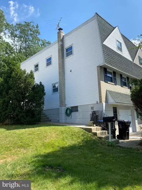 1736 Calamia Dr, Norristown, PA 19401