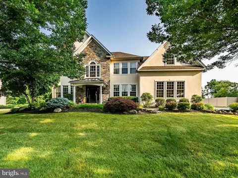 129 Chinaberry Ln, Collegeville, PA 19426