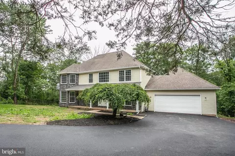201 N Township Line Rd, Schwenksville, PA 19473